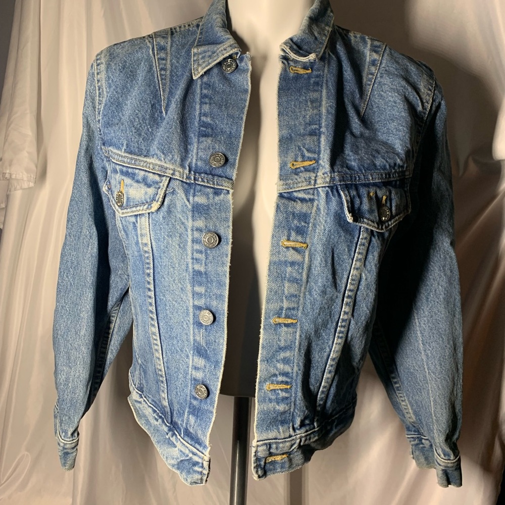 Plain pockets vintage jacket, in good condition sz 14/16 kids